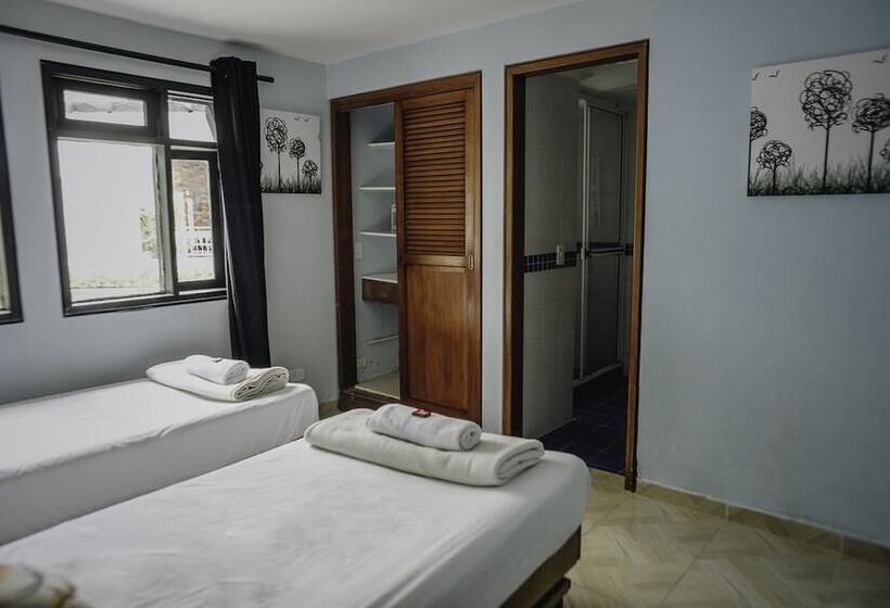 Happy Buddha Hostel Guatape