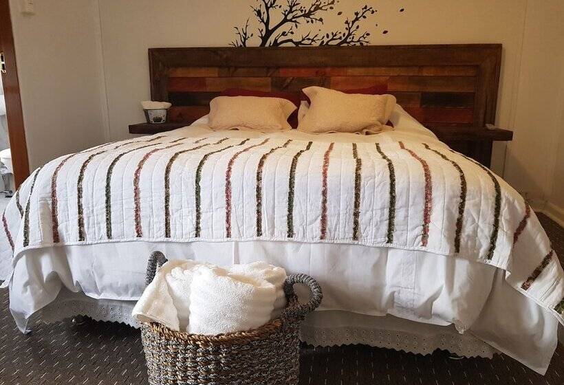 Hostal Lago Cóndor