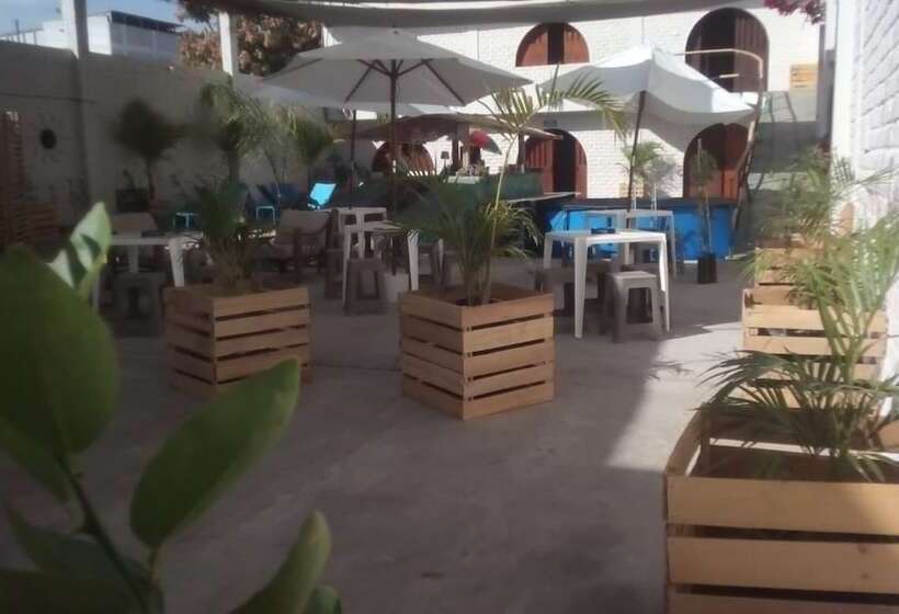 مسافرخانه Planet.om