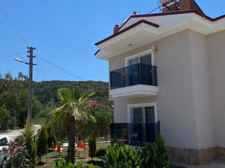 مسافرخانه Rivaesta Butik Hotel   Adults Only