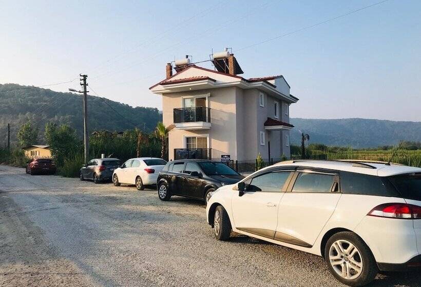 مسافرخانه Rivaesta Butik Hotel   Adults Only