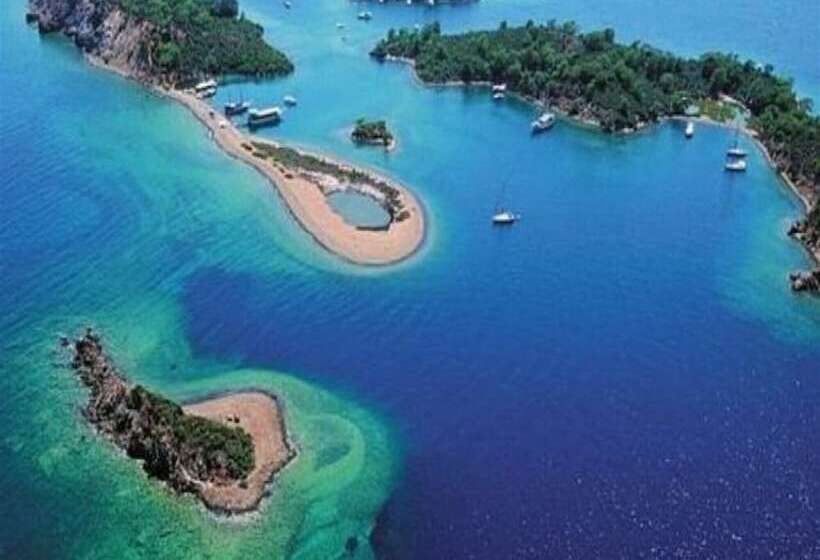 مسافرخانه Rivaesta Butik Hotel   Adults Only