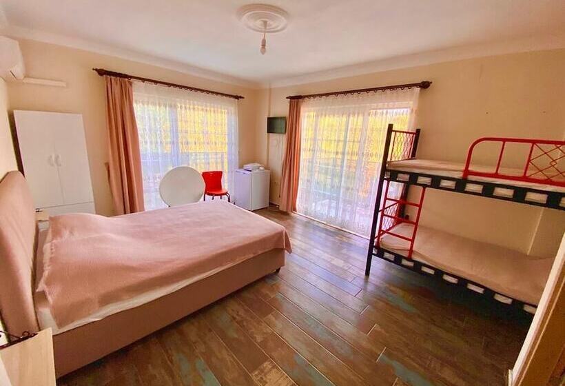 مسافرخانه Rivaesta Butik Hotel   Adults Only