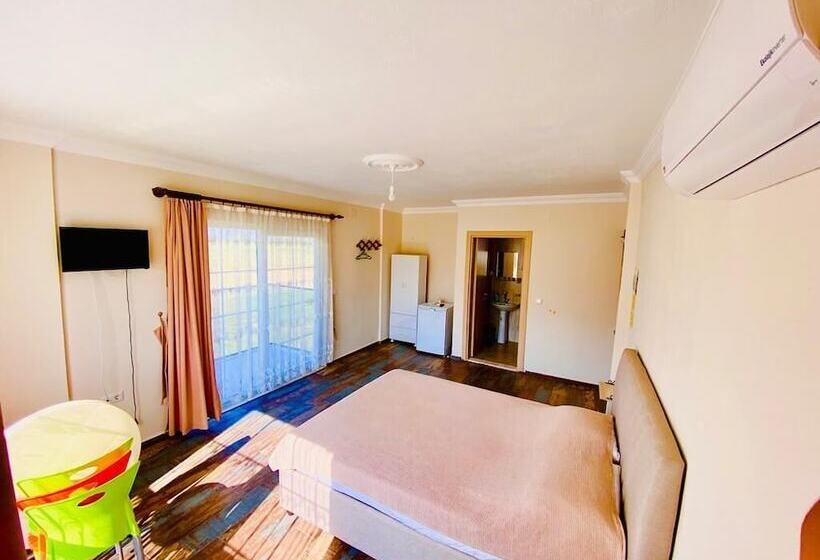 مسافرخانه Rivaesta Butik Hotel   Adults Only