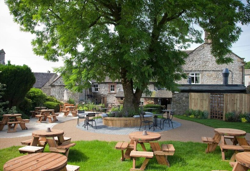 مسافرخانه The Devonshire Arms