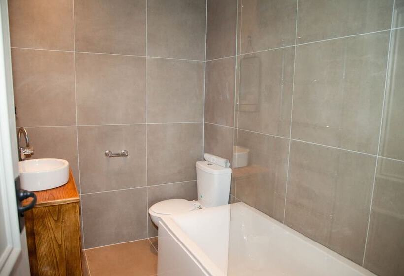 مسافرخانه The Devonshire Arms