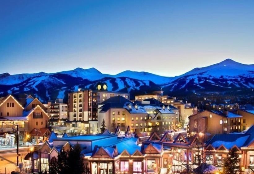 هتل 4 Bedroom Ski In, Ski Out Mountain Vacation Rental Located Next To Historic Main Street In Downtown