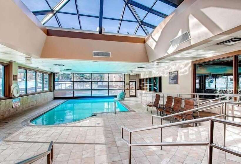 Отель 4 Bedroom Ski In, Ski Out Mountain Vacation Rental Located Next To Historic Main Street In Downtown