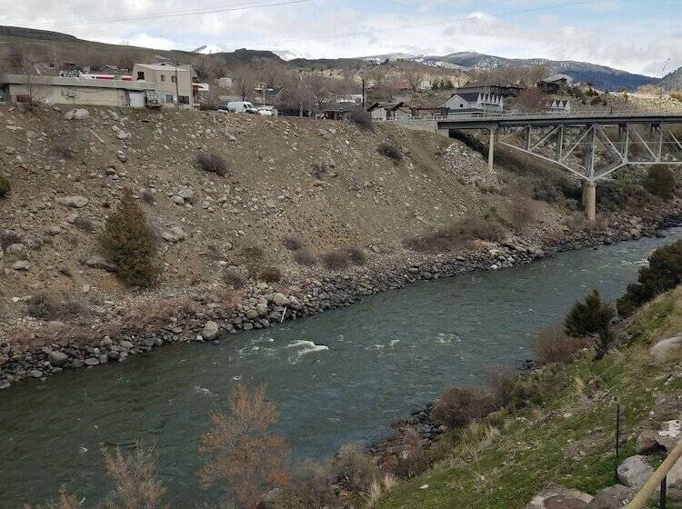 فندق 406 Lodge At Yellowstone