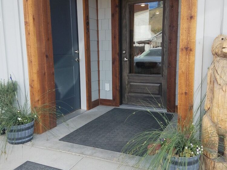 فندق 406 Lodge At Yellowstone