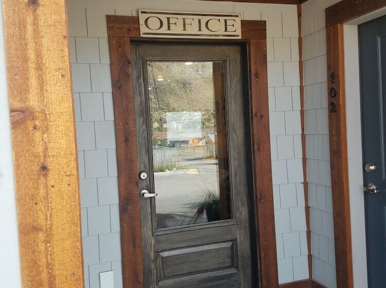 فندق 406 Lodge At Yellowstone