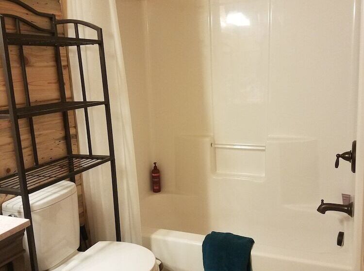 فندق 406 Lodge At Yellowstone