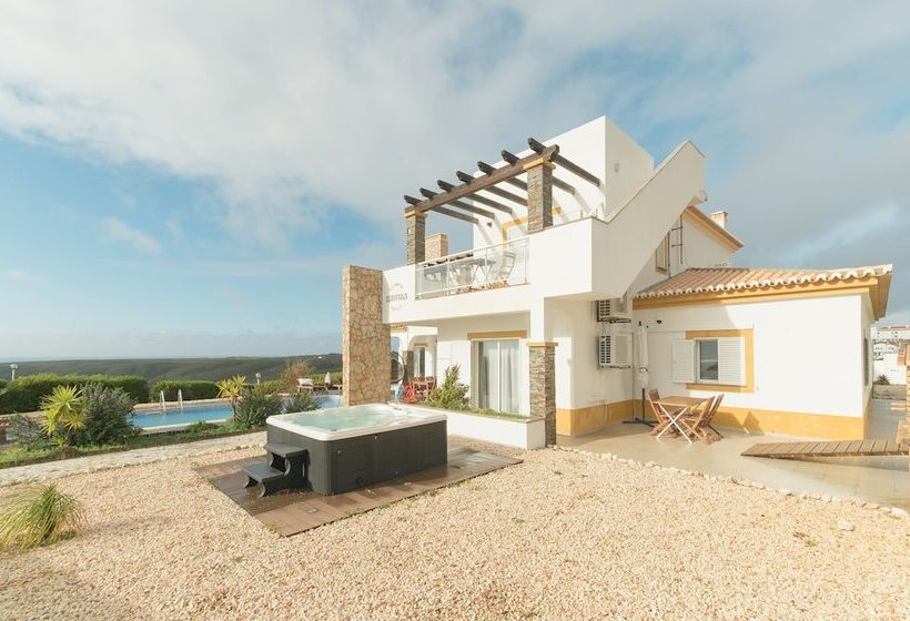 בית מלון כפרי Arrifana Destination Suites