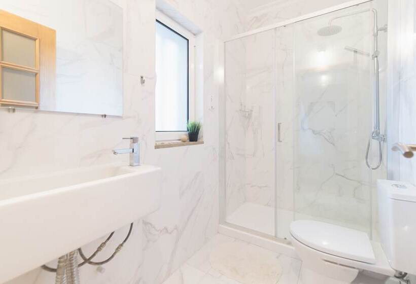 בית מלון כפרי Arrifana Destination Suites