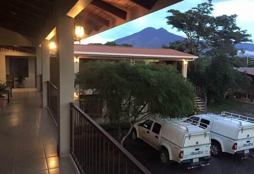 בית מלון כפרי Cabinas Ledezma