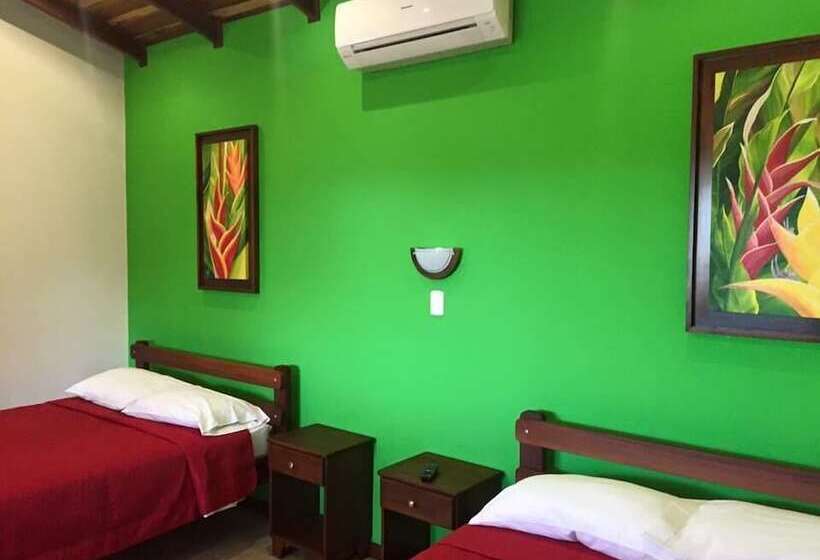 בית מלון כפרי Cabinas Ledezma