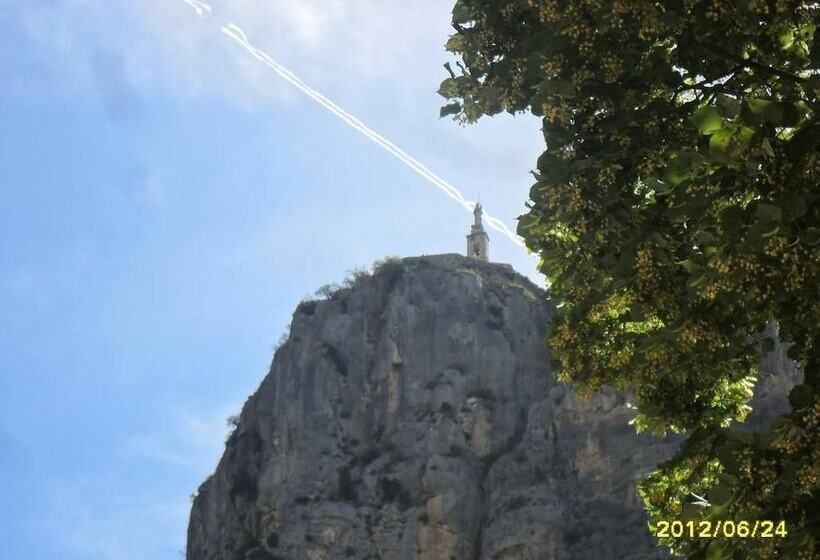 فندق Camping Frédéric Mistral