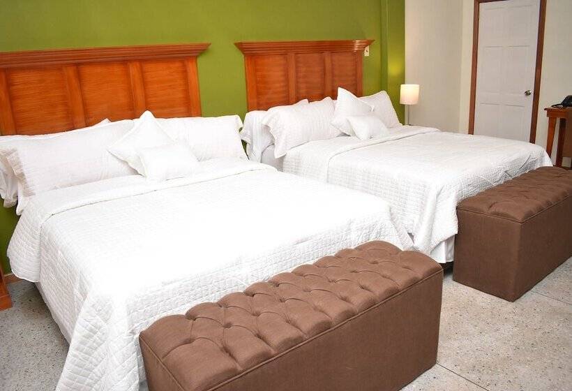 בית מלון כפרי Caribbean Inn