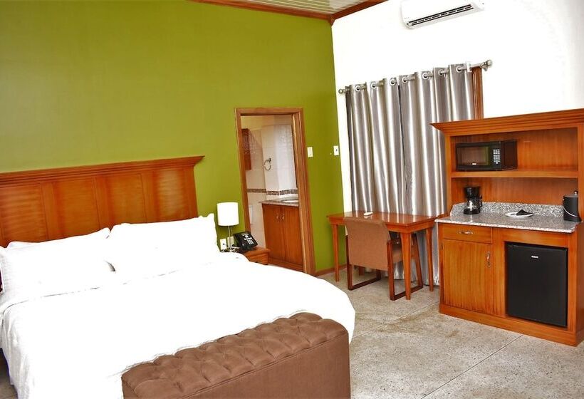 בית מלון כפרי Caribbean Inn