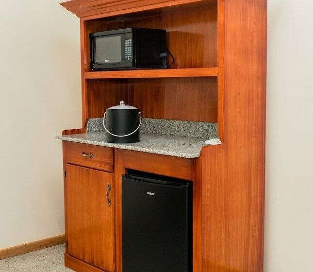 בית מלון כפרי Caribbean Inn