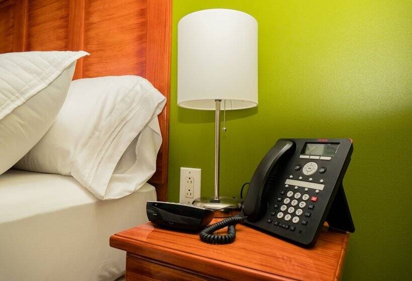 هتل Caribbean Inn