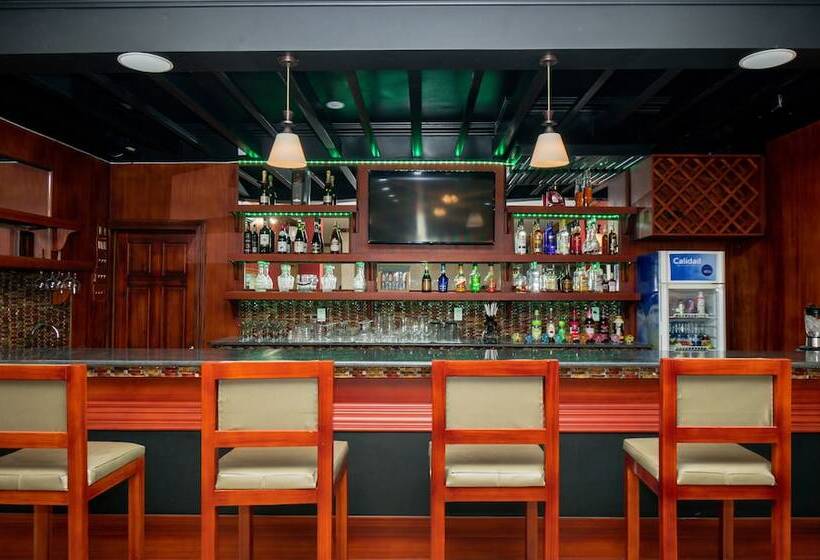 בית מלון כפרי Caribbean Inn