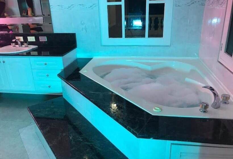 فندق Centro Vacacional Casa Blanca