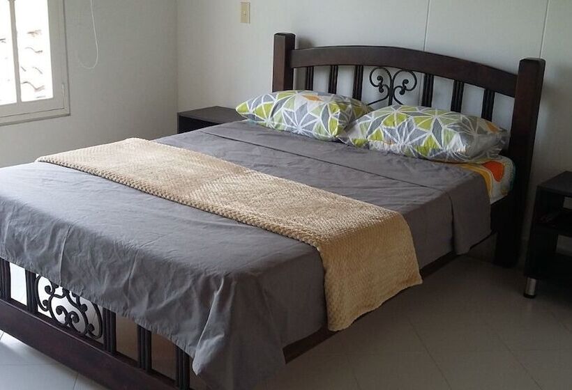 فندق Centro Vacacional Casa Blanca