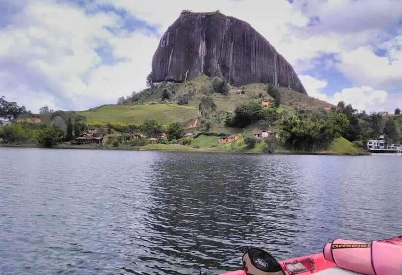 فندق Centro Vacacional Casa Blanca