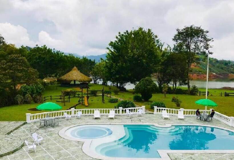 فندق Centro Vacacional Casa Blanca