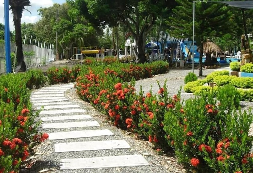 Отель Centro Vacacional Maria Dayana