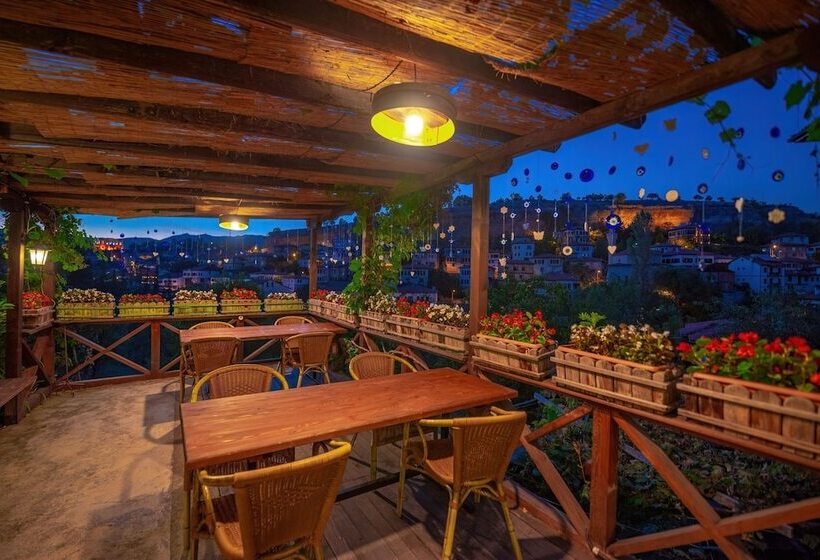 ホテル Cesmeli Konak Garden