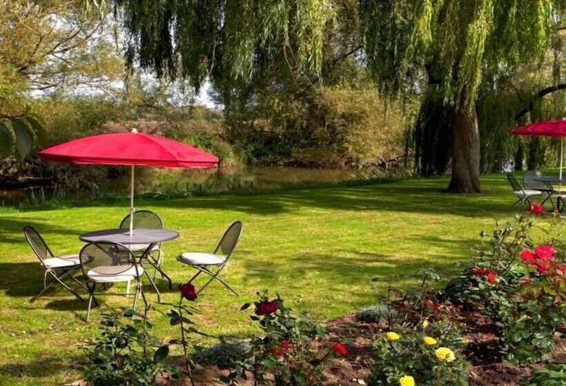 فندق Cherbridge Lodges Riverside Lodges Short Lets