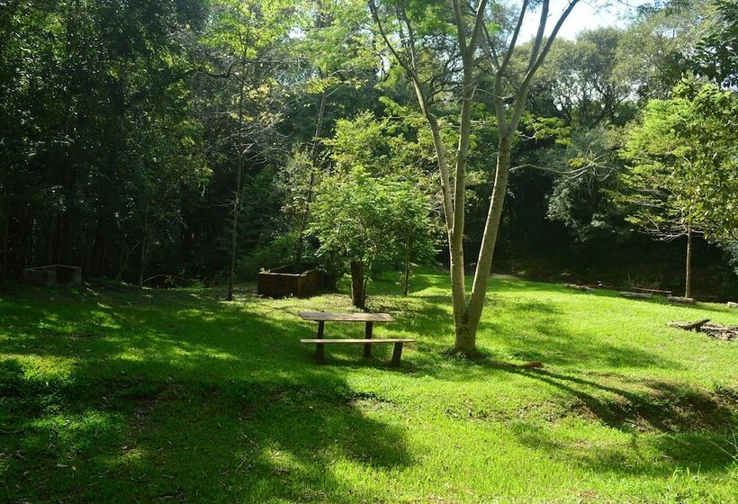 ホテル Coati Lodge