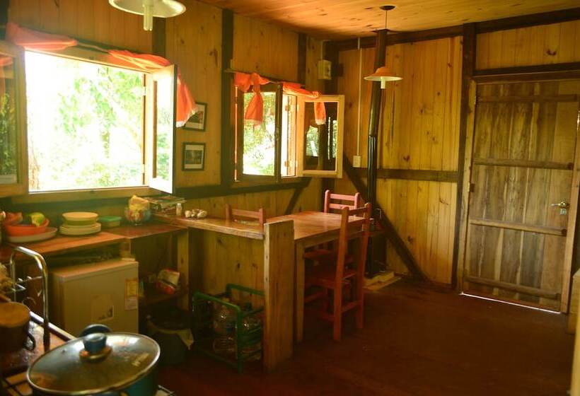 ホテル Coati Lodge