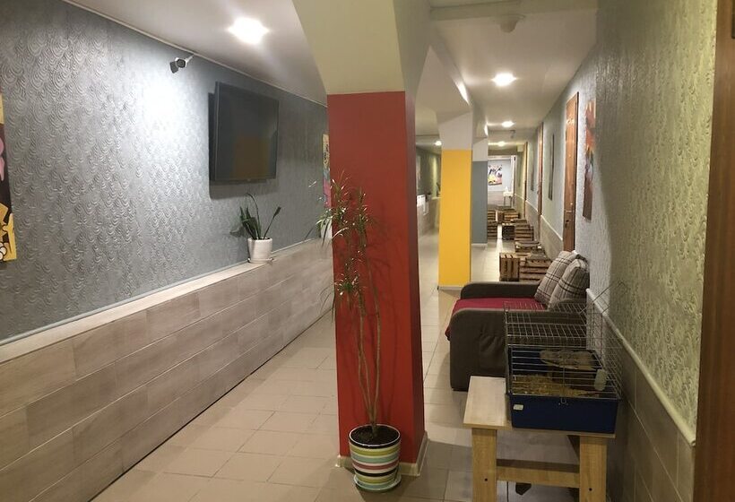 هتل Cool Apartments In The Center