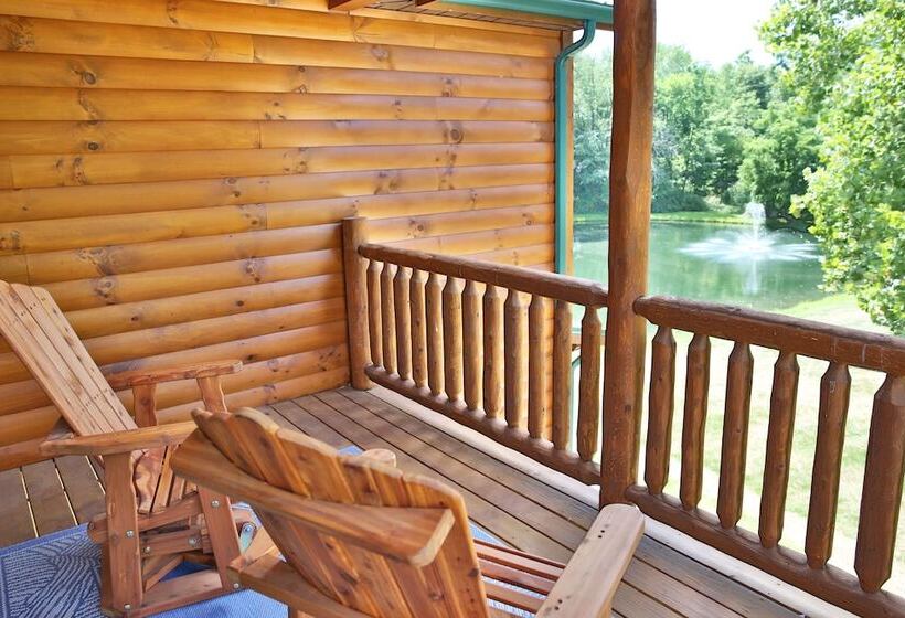 فندق Cricket Hill Lodge & Cabins