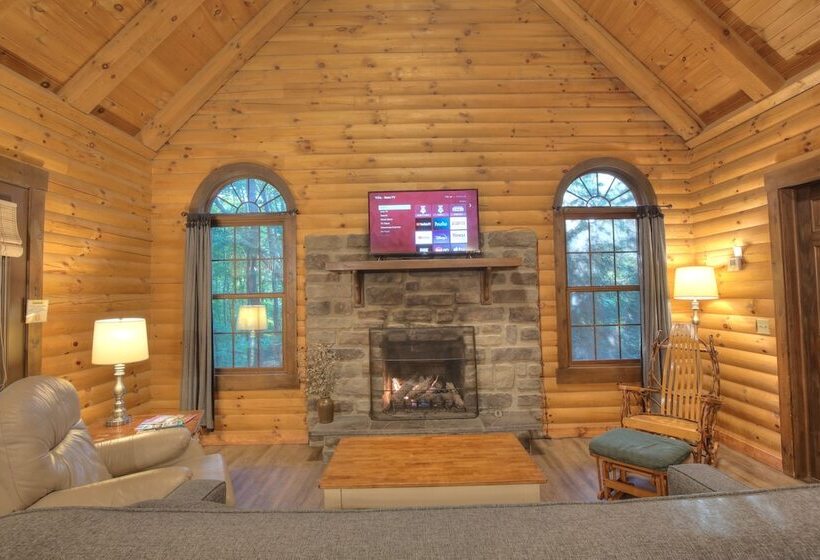 فندق Cricket Hill Lodge & Cabins