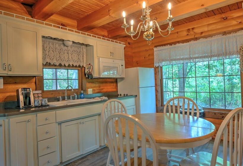 فندق Cricket Hill Lodge & Cabins