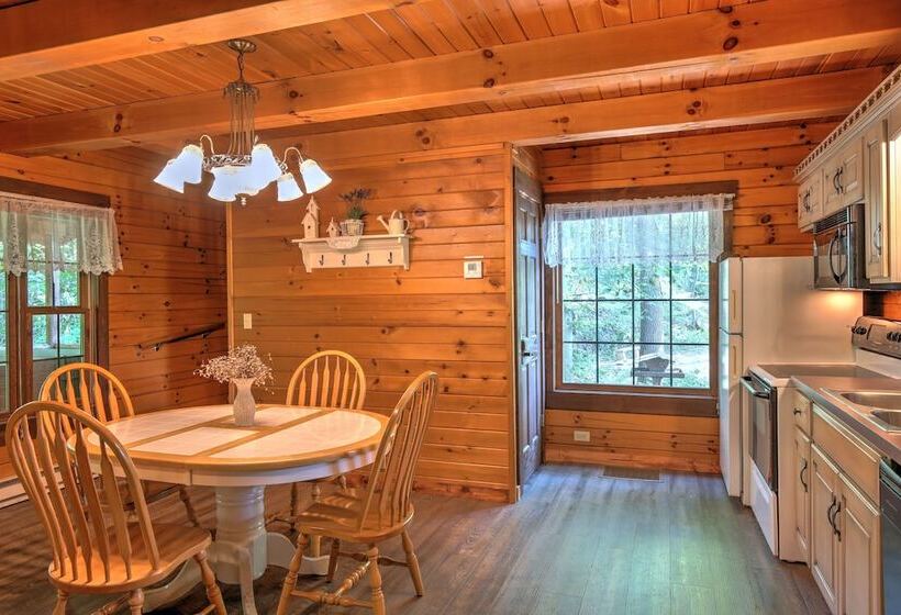 فندق Cricket Hill Lodge & Cabins