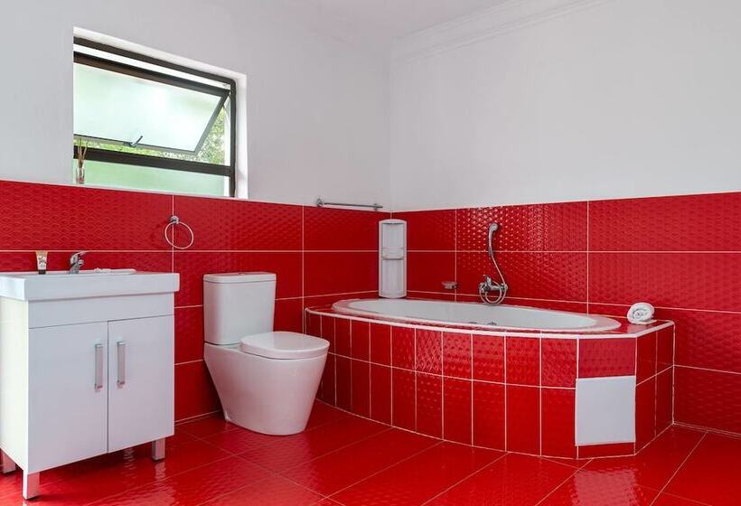 בית מלון כפרי Disciples Boutique