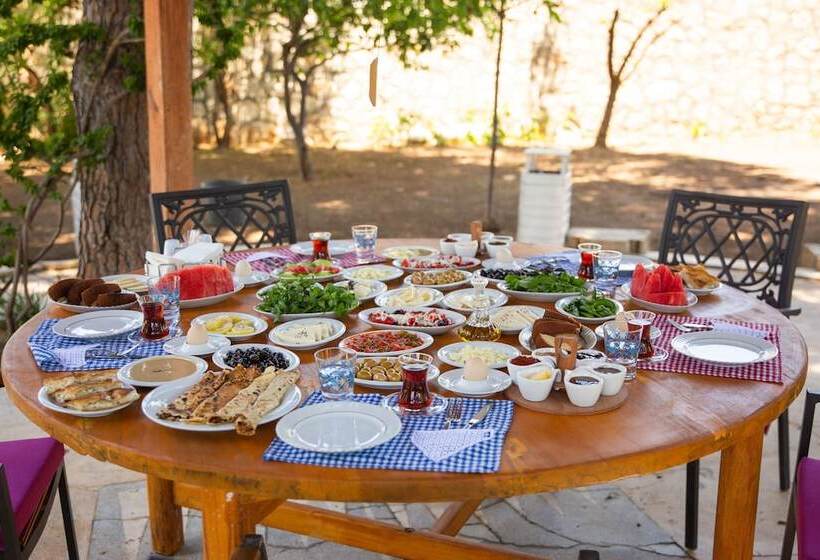 فندق Dort Mevsim Evi