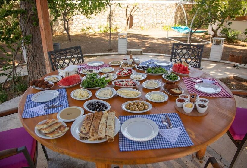 فندق Dort Mevsim Evi