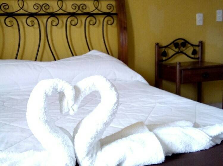 هتل El Otro Sitio