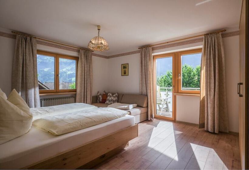 בית מלון כפרי Ferienhaus Stoanerhof