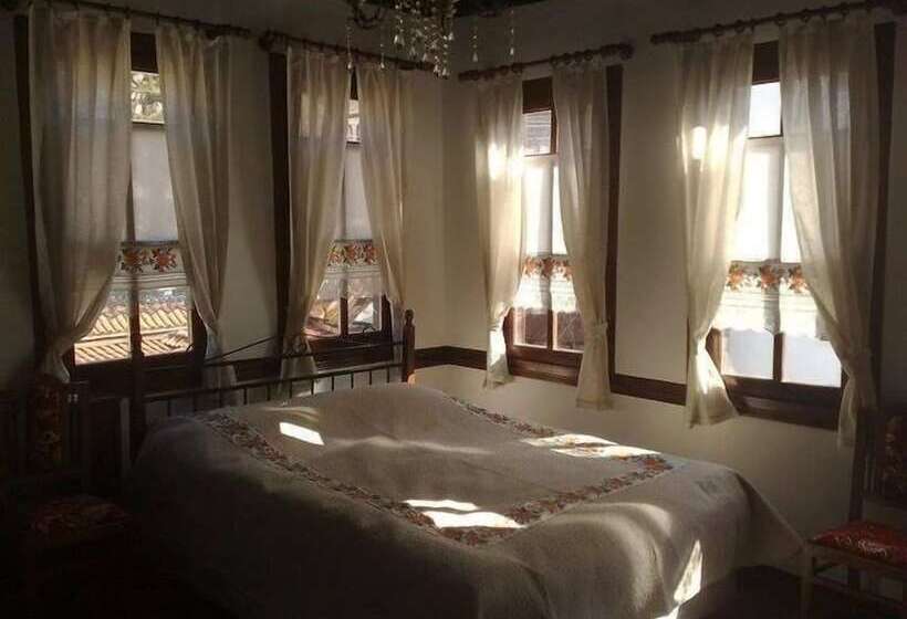 호텔 Fuatbeyler Konagi