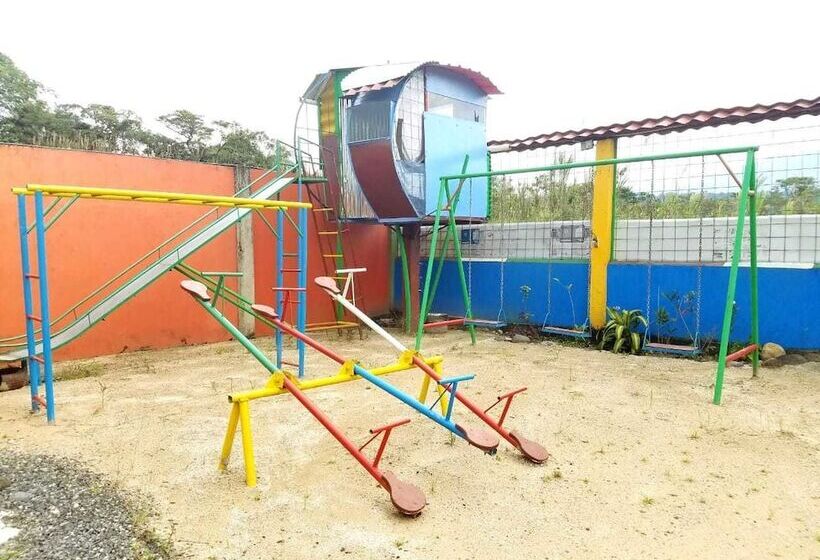 هتل Hospedaje Familiar Valentina