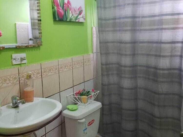 هتل Hospedaje Familiar Valentina