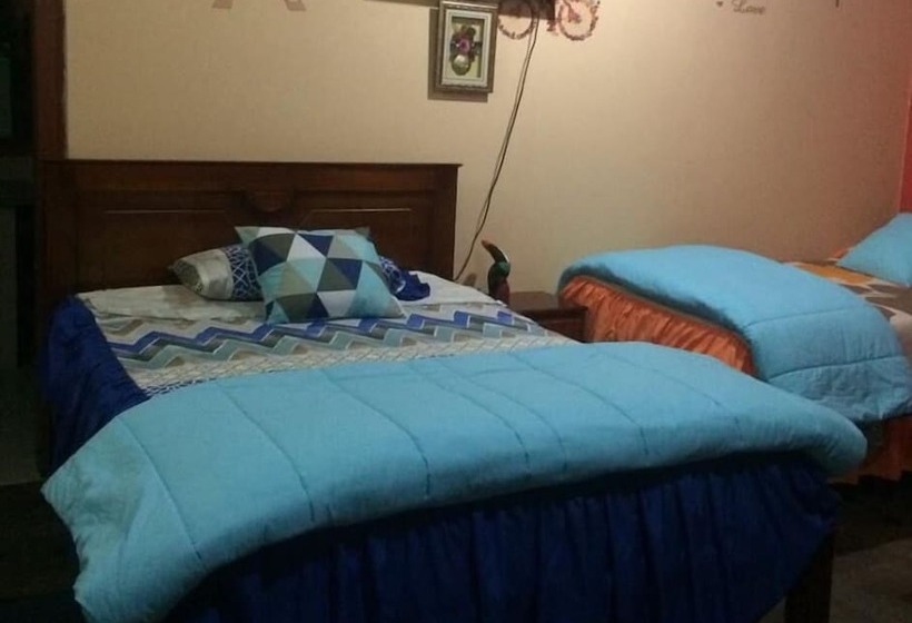 هتل Hospedaje Familiar Valentina