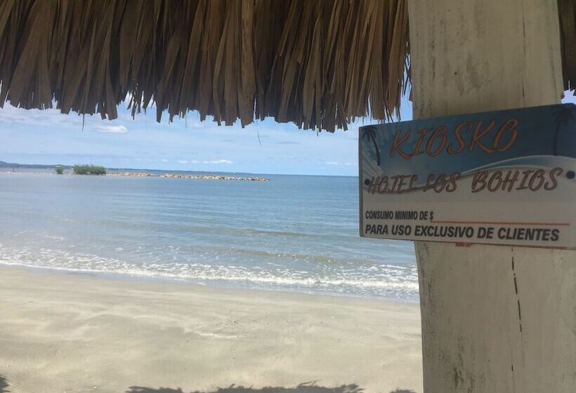 هتل Hospedaje Los Bohios